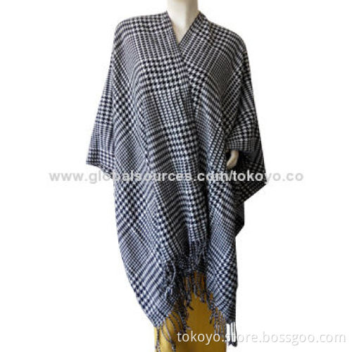 Houndstooth woven scarf with yarn dyed, made of modal and viscose, measures 200*100+8cm